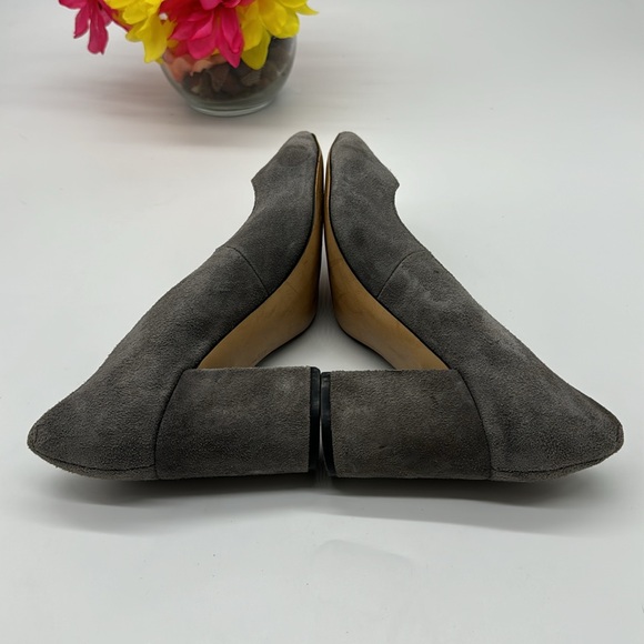Marc Fisher Gray Pointy Suede Heels Size 7.5 MCH5808G - Picture 4 of 8